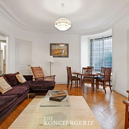 Apartment Bm -art De Vivre Haussmannien -square Moncey Paris